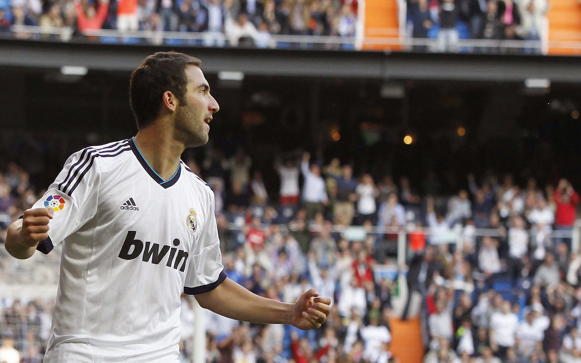 “武汉马拉松:快速跑者的速度风暴”