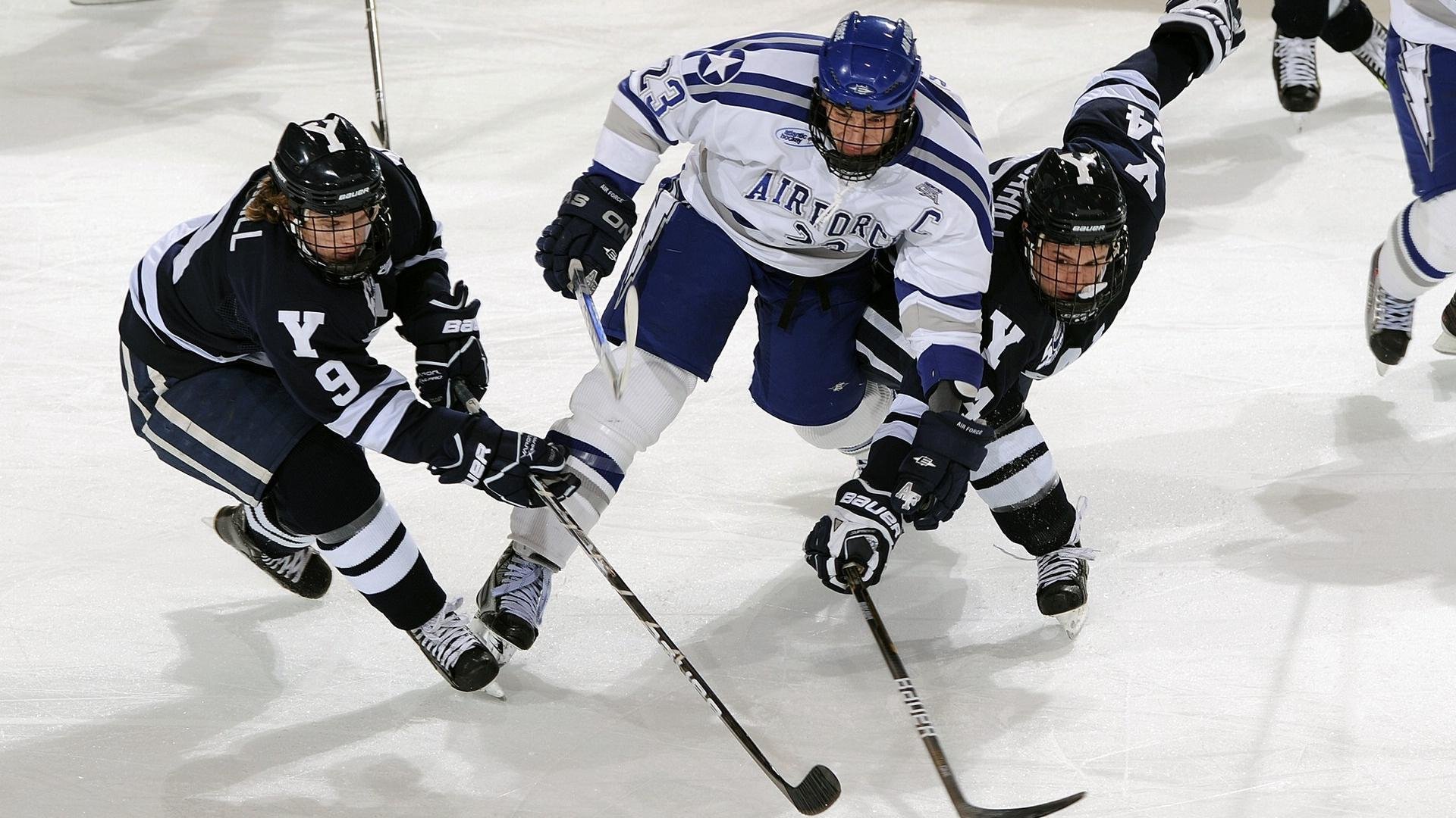 杨瀚森逐渐成为全队攻防转换的关键枢纽,杨瀚宇是谁